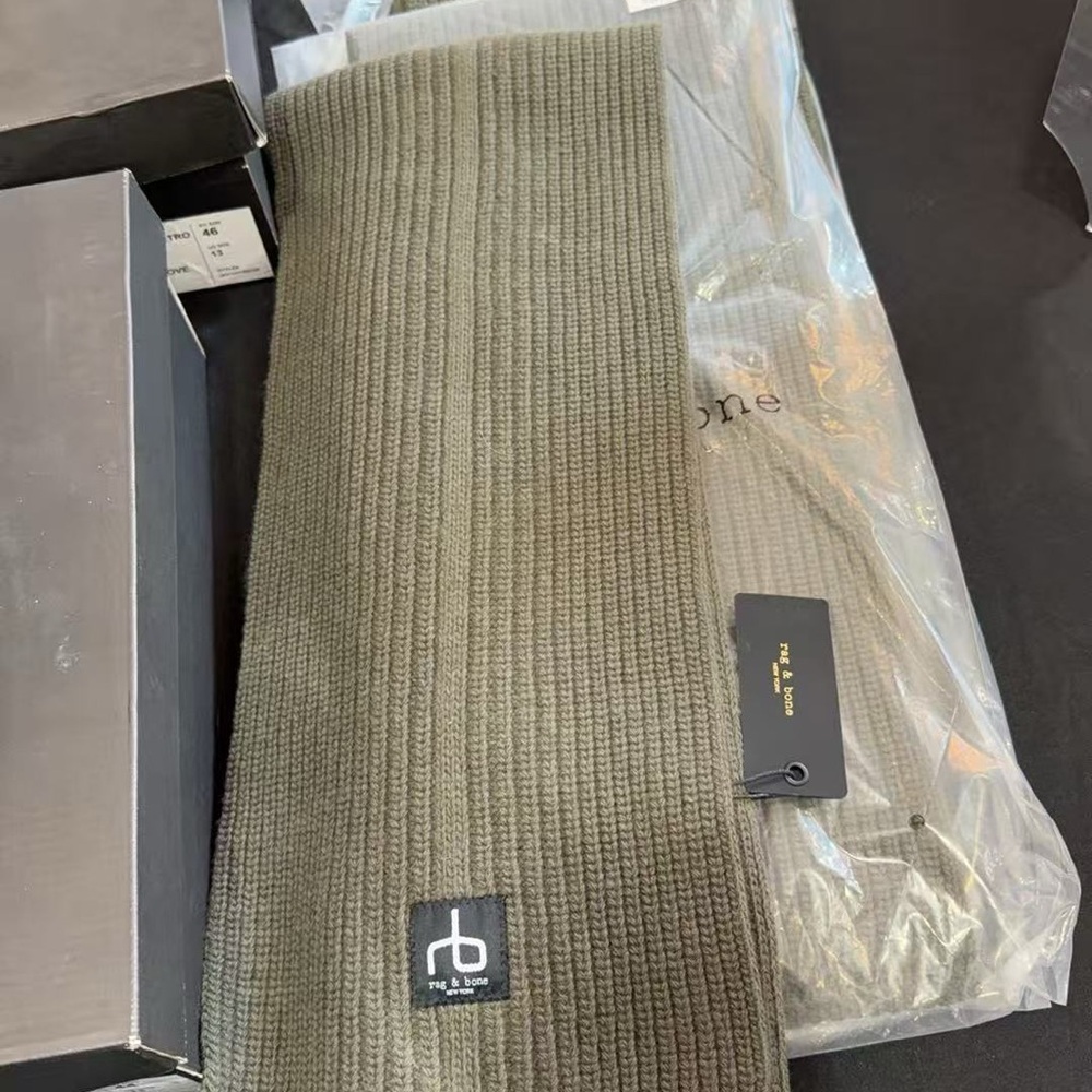 Brand new Rag & Bone Scarf